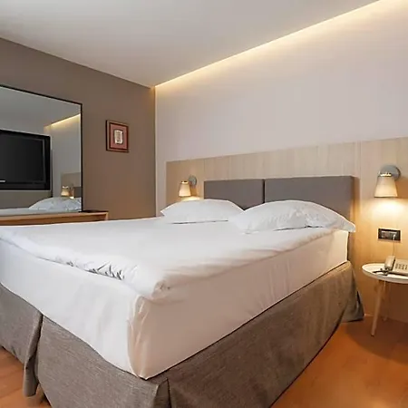 Nostromo Hotel 3*